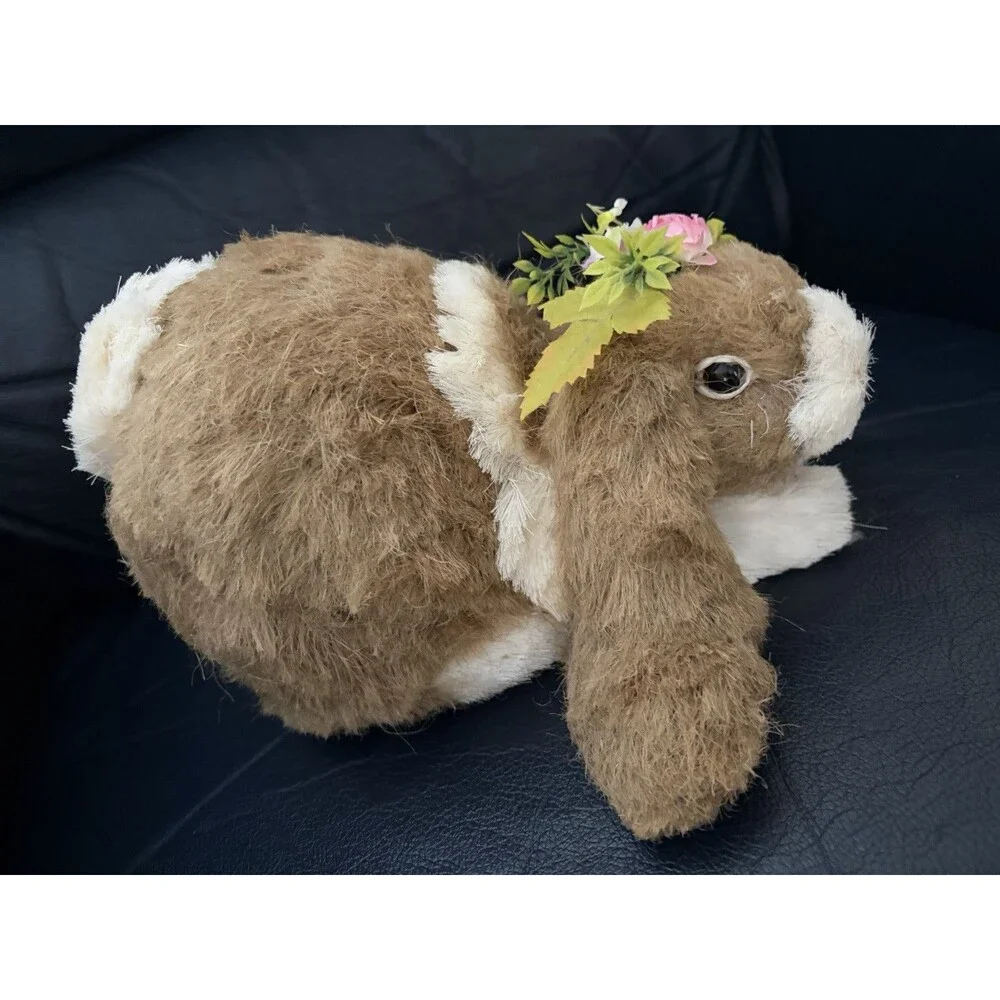 Pier 1 Sisal Straw Girl Bunny Rabbit Flowers Easter Tan & White Laying Decor
